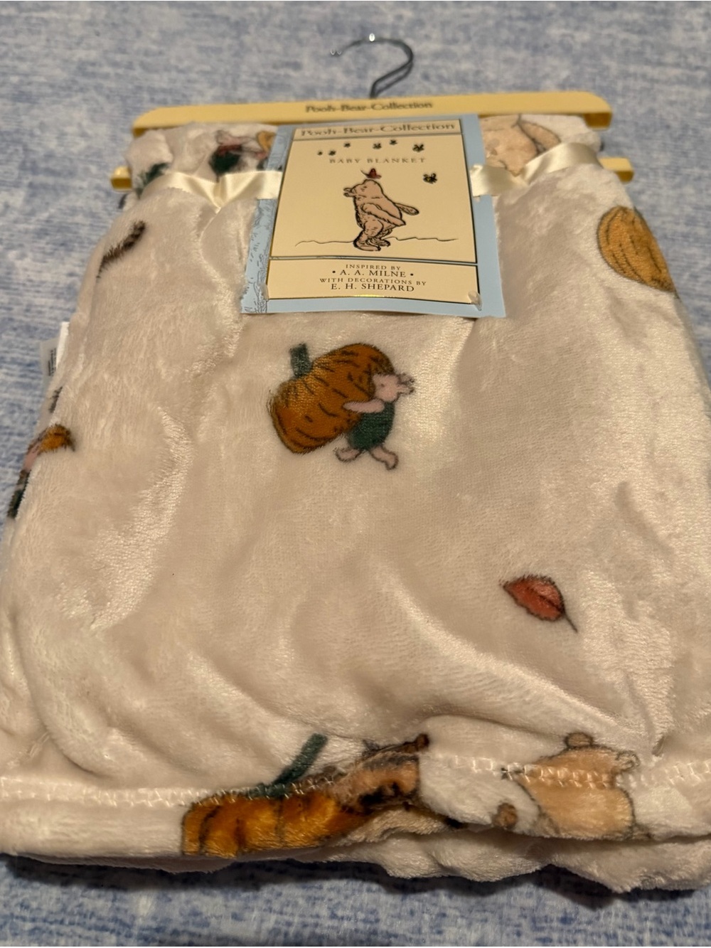 Disney Plush Pooh Throw Blanket - Cream with Pumpkin Accents